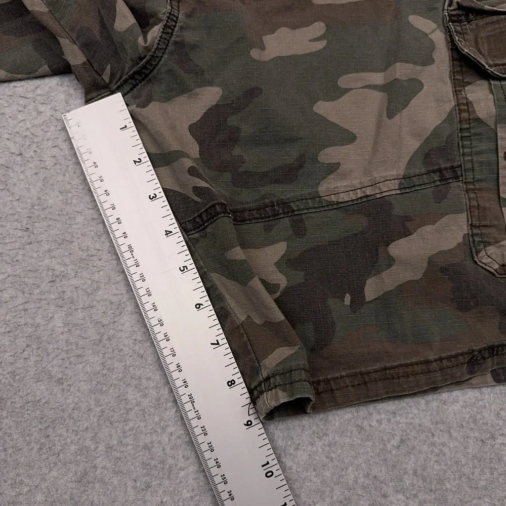 Wrangler Camo Cargo Shorts Men's 42 Relaxed Fit Military Grunge Skater 9